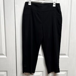 Hearts Of Palm Black Mid Rise Pull on Capris Size 8 NWT